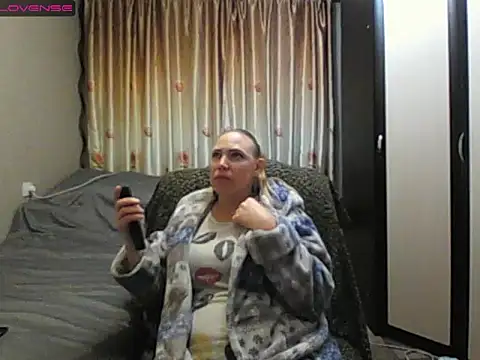 JenniDeep online show from 05/14/26, 06:37