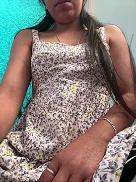 isha sharma2002 online show from 02/16/26, 07:26