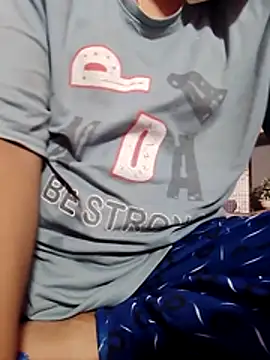 isha sharma2002 online show from 05/19/26, 04:02