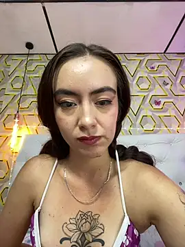 Snapshot of MelanyyJhonson15 chatting on 06/11/26, 12:32 MelanyyJhonson15 online show from 06/11/26, 12:32