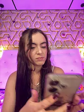 Snapshot of MelanyyJhonson15 chatting on 06/14/26, 08:44 MelanyyJhonson15 online show from 06/14/26, 08:44