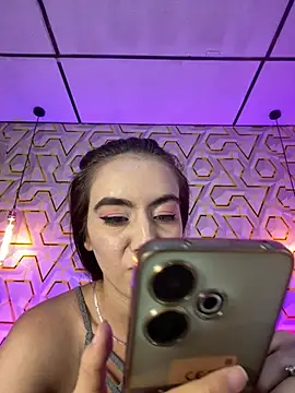 Snapshot of MelanyyJhonson15 chatting on 07/17/26, 08:24 MelanyyJhonson15 online show from 07/17/26, 08:24