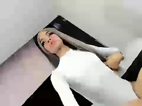 Snapshot of TAYLOR_S7 chatting on 11/29/25, 01:25 TAYLOR S7 online show from 11/29/25, 01:25