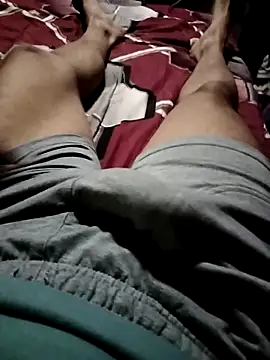 Snapshot of nicolssssssssss chatting on 11/19/25, 04:23 nicolssssssssss online show from 11/19/25, 04:23