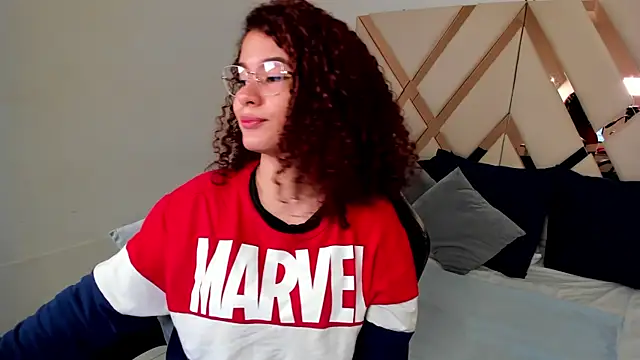 avrilwaynee online show from 12/18/25, 11:49