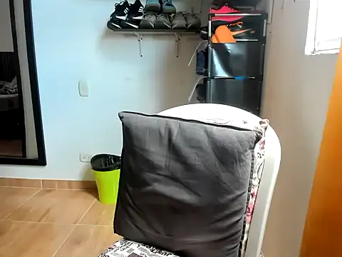 caroline 47 online show from 07/02/26, 02:23