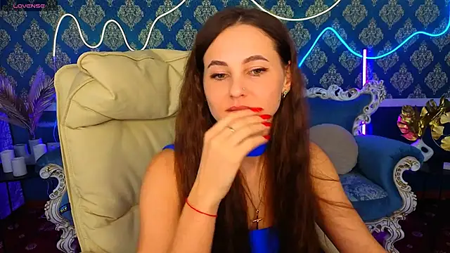 LayllaStarr online show from 12/04/25, 06:44