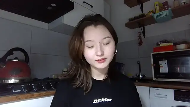 DeenaCaho online show from 11/23/25, 03:45