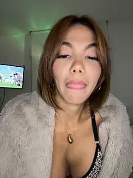 dolceragazza 15 online show from 11/14/25, 10:51