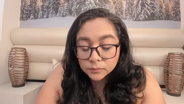 ViickyLee online show from 04/30/26, 06:09