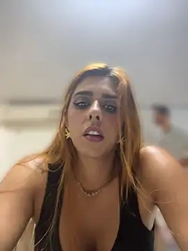 Monahliza online show from 04/08/26, 04:40