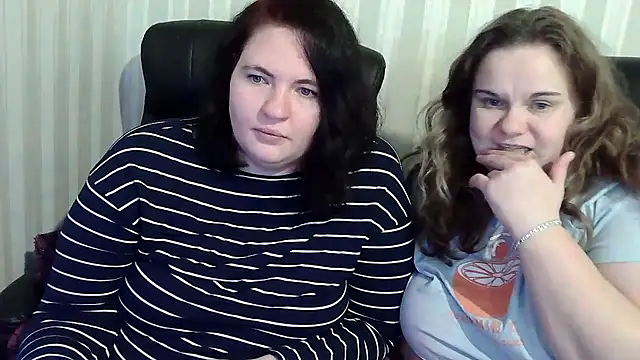 HollyXXEva online show from 11/25/25, 12:38