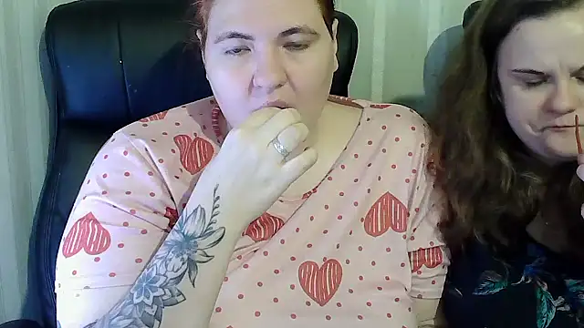 HollyXXEva online show from 11/29/25, 06:33