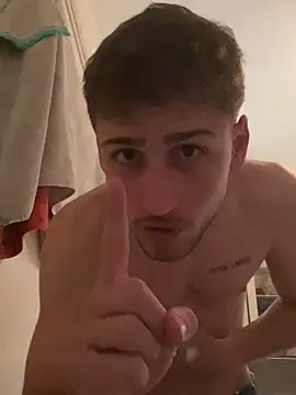 Snapshot of z4nett1 chatting on 11/25/25, 01:38 z4nett1 online show from 11/25/25, 01:38