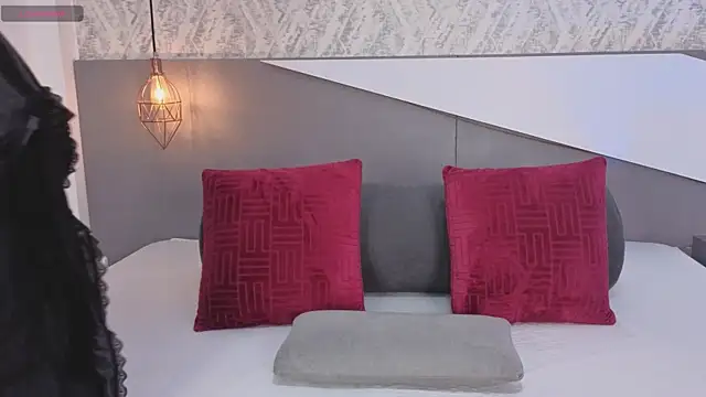 Sasha Wolff online show from 04/15/26, 04:25