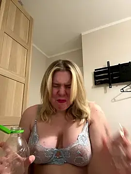 Nallinee online show from 01/16/26, 07:51