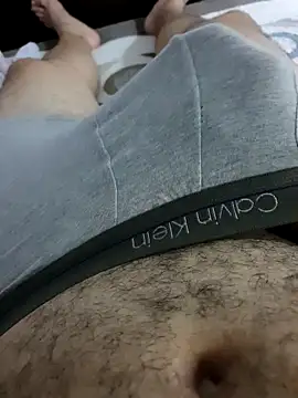 Snapshot of julianlondo111 chatting on 11/13/25, 05:17 julianlondo111 online show from 11/13/25, 05:17