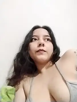 Snapshot of chibi_love chatting on 11/15/25, 06:44 chibi love online show from 11/15/25, 06:44