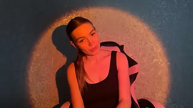 Snapshot of lisababy_a chatting on 11/17/25, 01:17 lisababy a online show from 11/17/25, 01:17