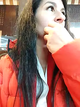 Snapshot of Elennbaby05 chatting on 11/29/25, 04:32 Elennbaby05 online show from 11/29/25, 04:32