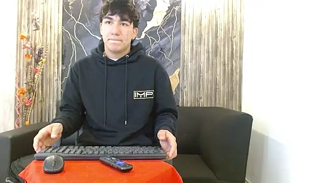 Tommy160920 online show from 11/17/25, 12:55