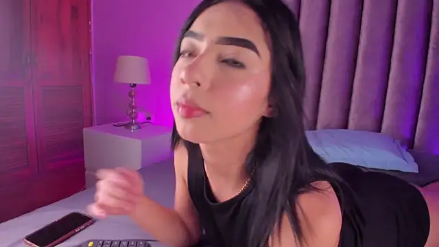 GabrielaSuarez  online show from 05/20/26, 07:53