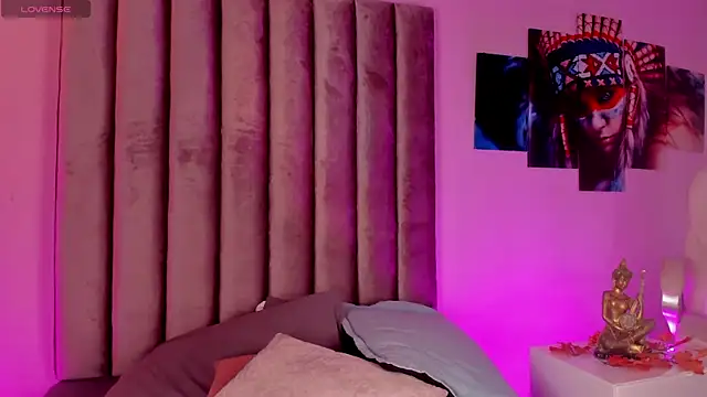 GabrielaSuarez  online show from 07/03/26, 08:04