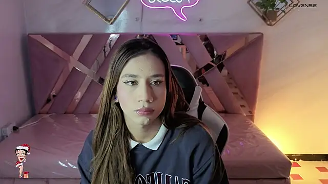 Snapshot of Evy_Luxx_v chatting on 11/29/25, 03:53 Evy Luxx v online show from 11/29/25, 03:53