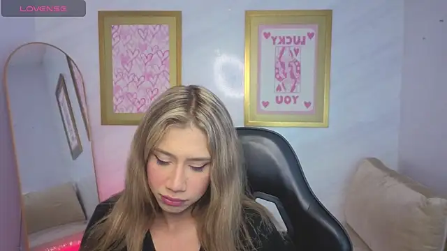 Evy Luxx v online show from 03/31/26, 03:30