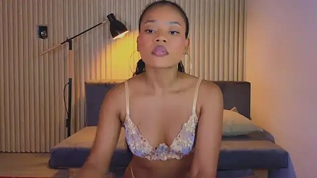 vanestraus online show from 04/15/26, 07:43