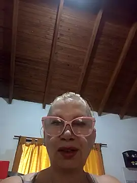 SexyMilf1211 online show from 04/01/26, 03:09