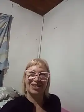 SexyMilf1211 online show from 06/05/26, 11:27