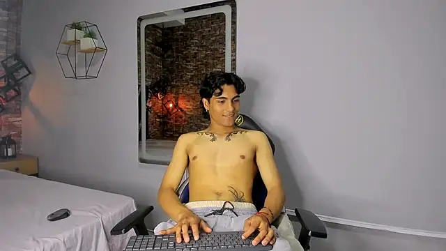 MattFiore online show from 12/13/25, 08:36