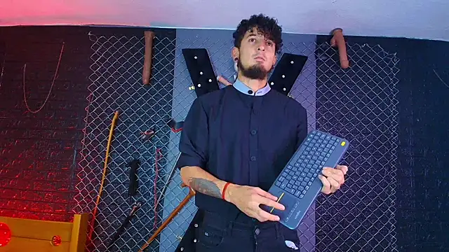 Snapshot of Master_king_leonidas_bdsm chatting on 12/05/25, 02:25 Master king leonidas bdsm online show from 12/05/25, 02:25