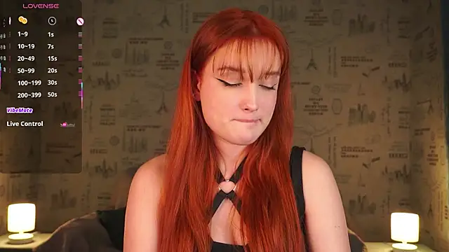 Snapshot of AmelieSeductress chatting on 11/20/25, 02:39 AmelieSeductress online show from 11/20/25, 02:39