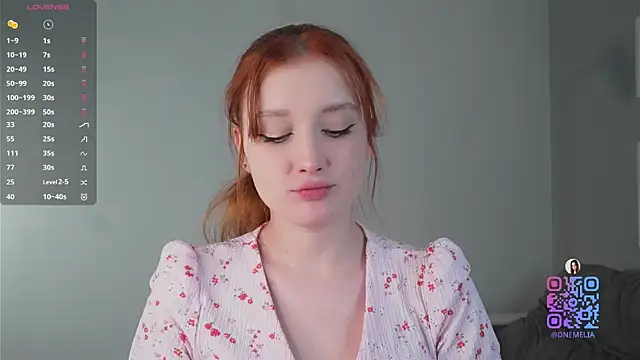 Snapshot of AmelieSeductress chatting on 11/30/25, 04:55 AmelieSeductress online show from 11/30/25, 04:55