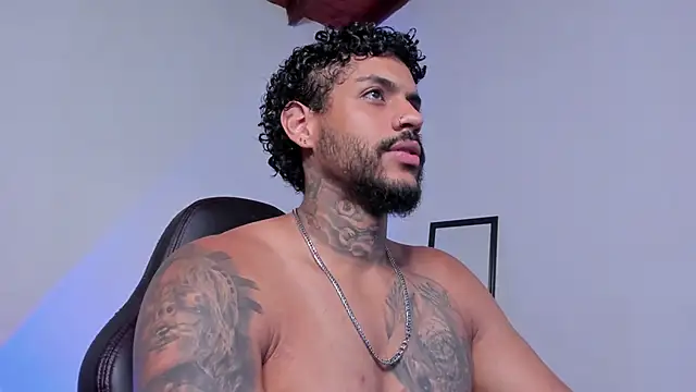 LuigiVitale 1 online show from 03/18/26, 01:09