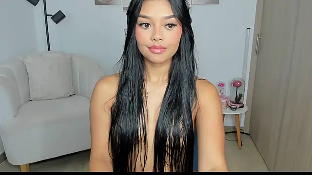 haileyflorez  online show from 03/01/26, 08:33