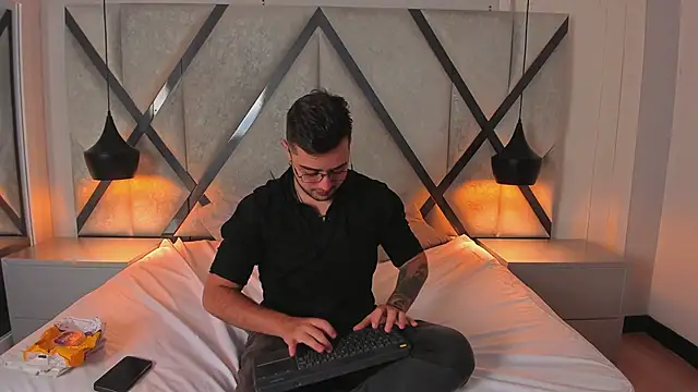 Ethan Greys online show from 01/17/26, 02:05