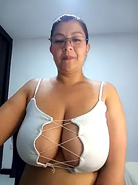 CelesteAlvarez1989 online show from 04/12/26, 02:16