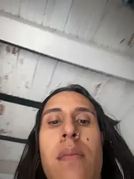 Isabella Hillss online show from 03/10/26, 07:08