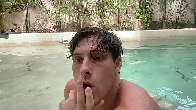 alex islivee online show from 06/02/26, 08:44