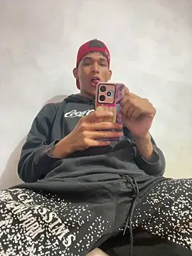 Luigi cumming1 online show from 04/26/26, 05:16