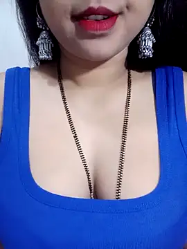 Snapshot of Aradhna_08 chatting on 11/25/25, 06:13 Aradhna 08 online show from 11/25/25, 06:13