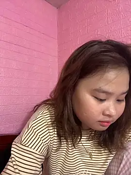 Lina8386 online show from 11/27/25, 06:48