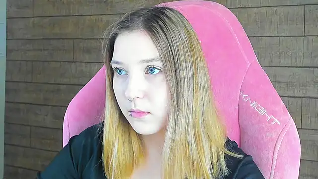 TinnaBurton online show from 03/18/26, 04:10