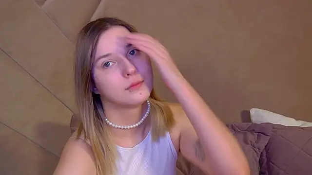 TinnaBurton online show from 06/04/26, 04:13