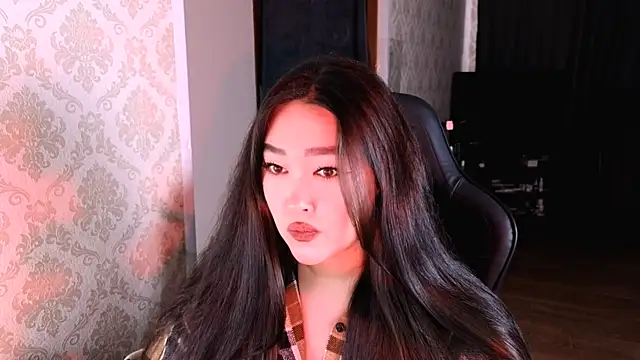 Emma Uilson online show from 12/23/25, 05:16