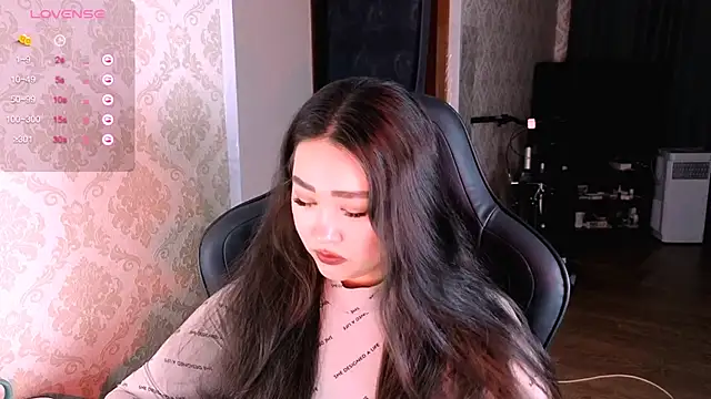 Emma Uilson online show from 04/18/26, 05:50