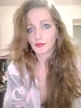 Snapshot of CrazyMaya39 chatting on 04/21/26, 03:57 CrazyMaya39 online show from 04/21/26, 03:57
